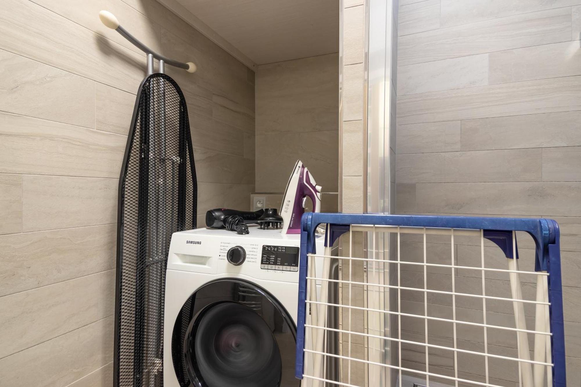 Peace And Comfort Near Center With Balcony, 500mb Wifi Appartement