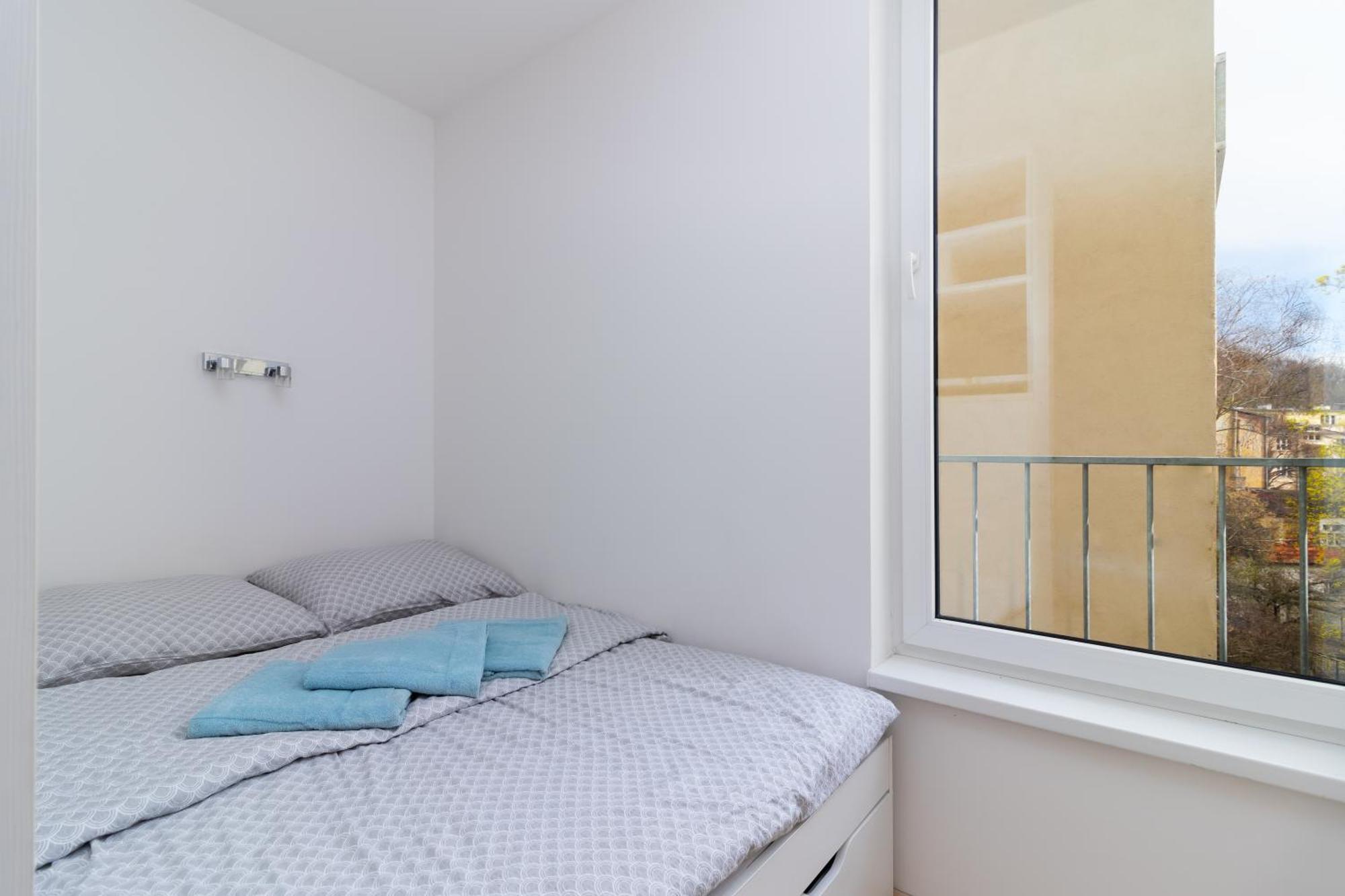 Appartement Peace And Comfort Near Center With Balcony, 500mb Wifi