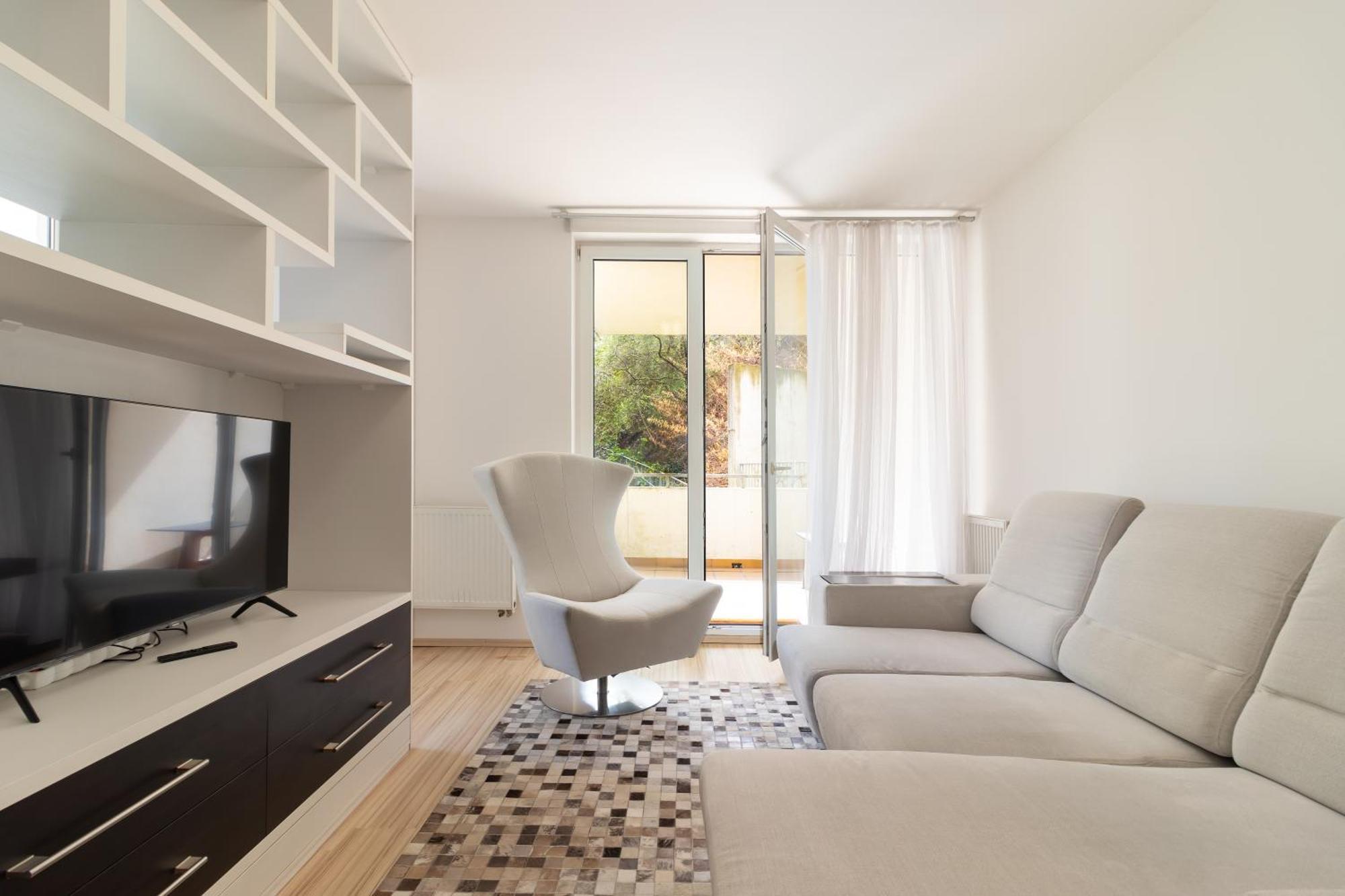 Peace And Comfort Near Center With Balcony, 500mb Wifi Appartement Praag